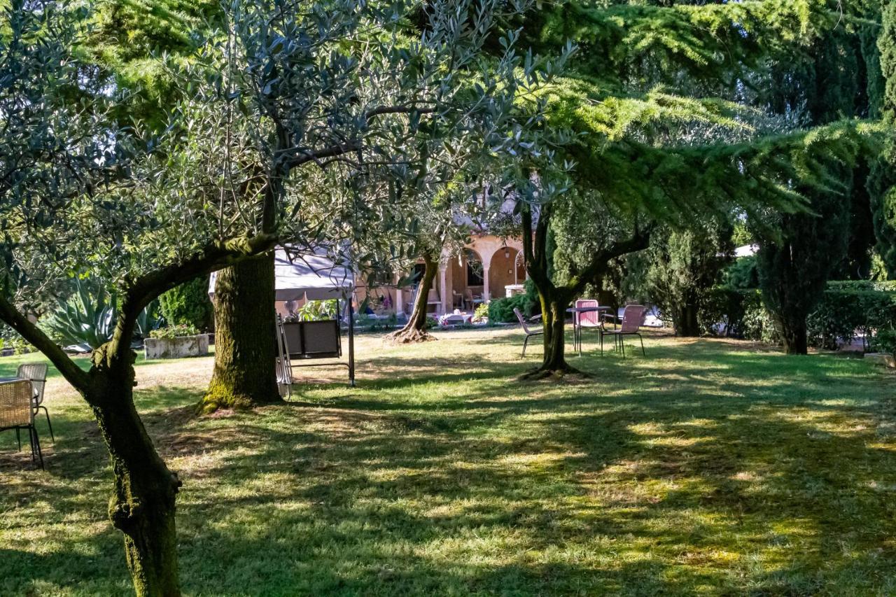 Villa Paradiso Apartment Sirmione Ngoại thất bức ảnh
