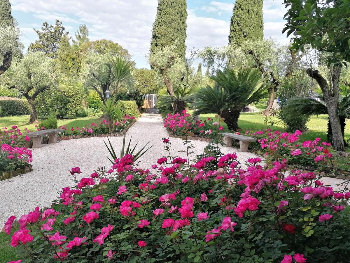 Villa Paradiso Apartment Sirmione Ngoại thất bức ảnh